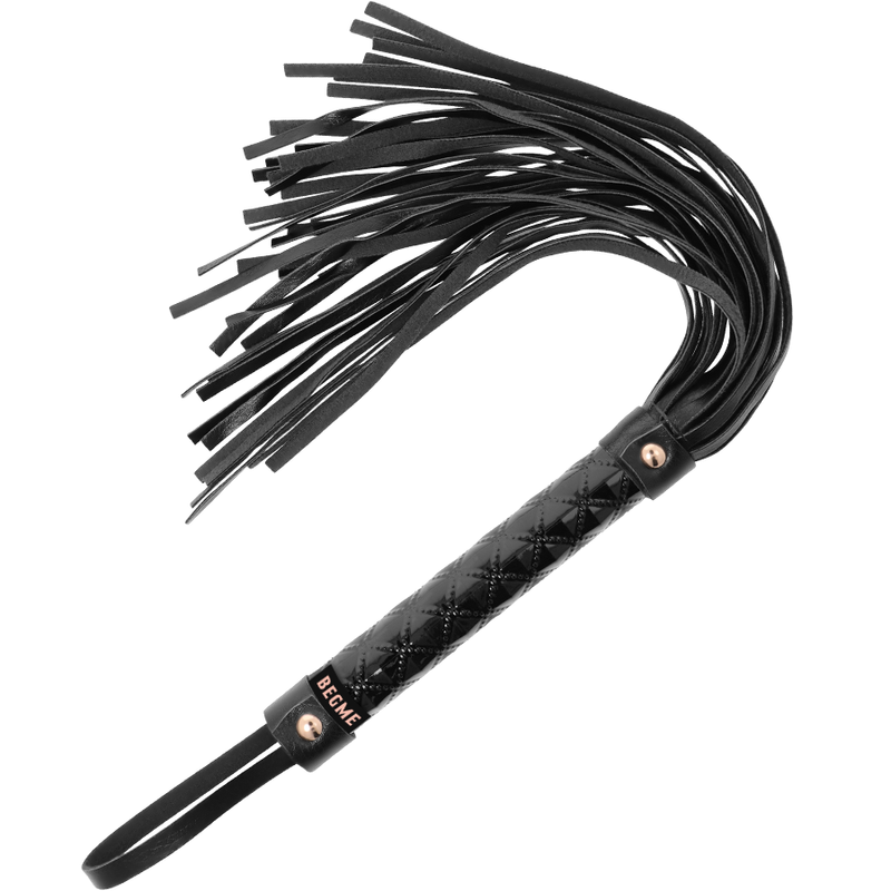 BEGME - BLACK EDITION FLOGGER IN PELLE VEGANA BEGME - BLACK EDITION FLOGGER IN PELLE VEGANA